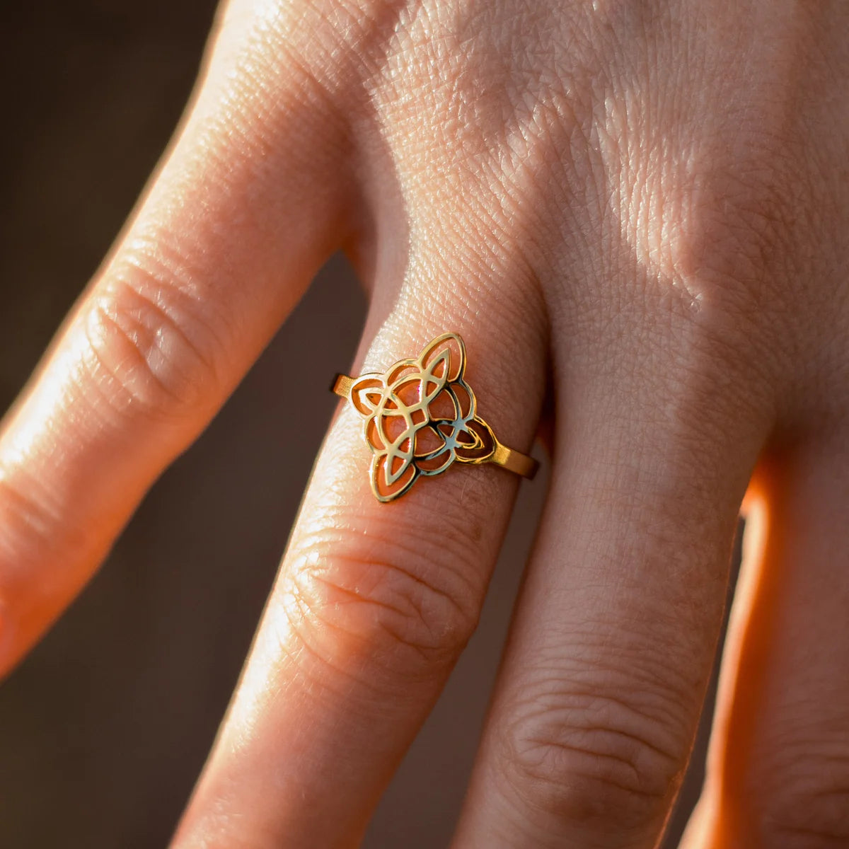 Witch's Knot Ring 
