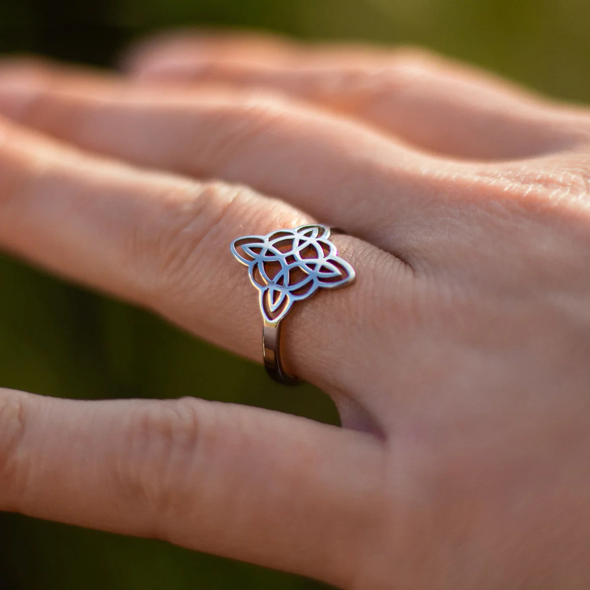 Witch's Knot Ring 
