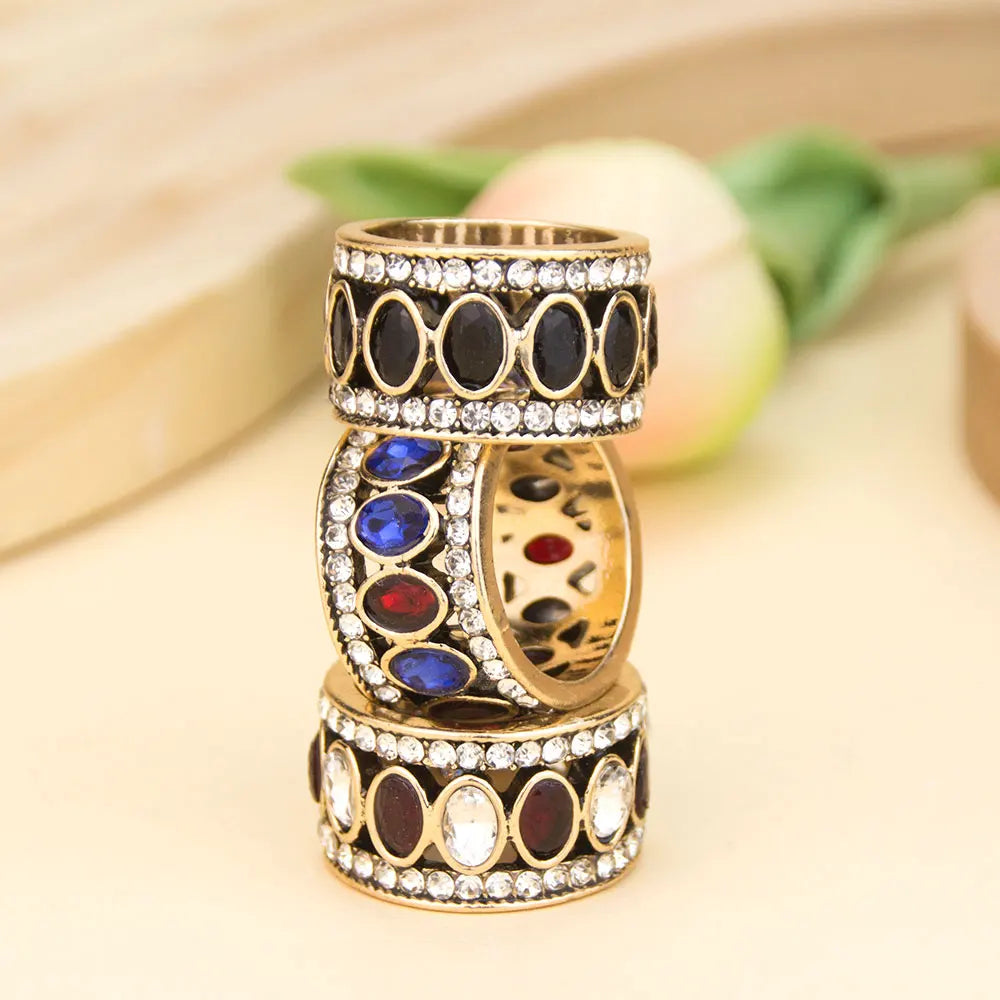 Mavi ve kırmızı Doğu tarzı etnik yüzük