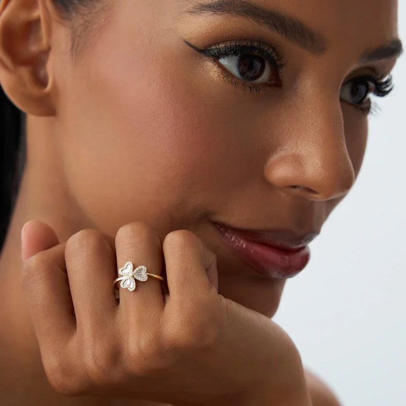 Bague avec Trèfle à 3 Feuilles en Zircon