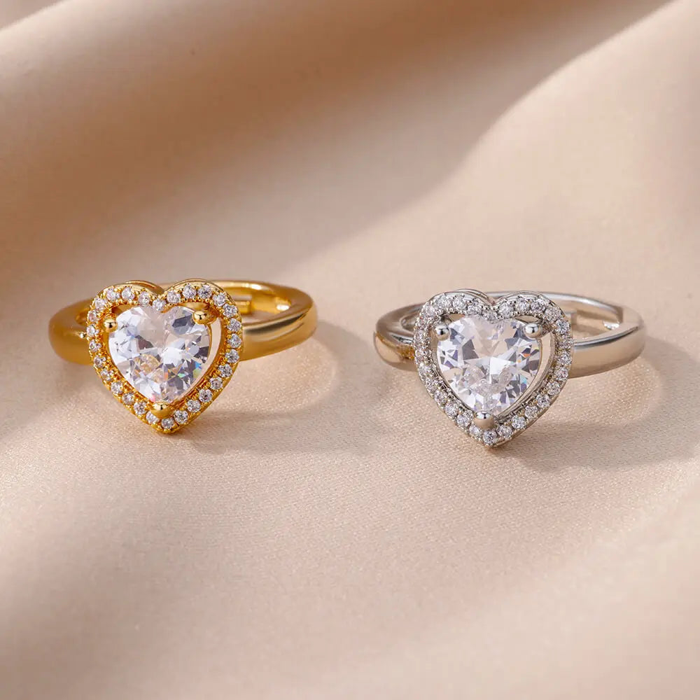 Sparkling heart ring silver