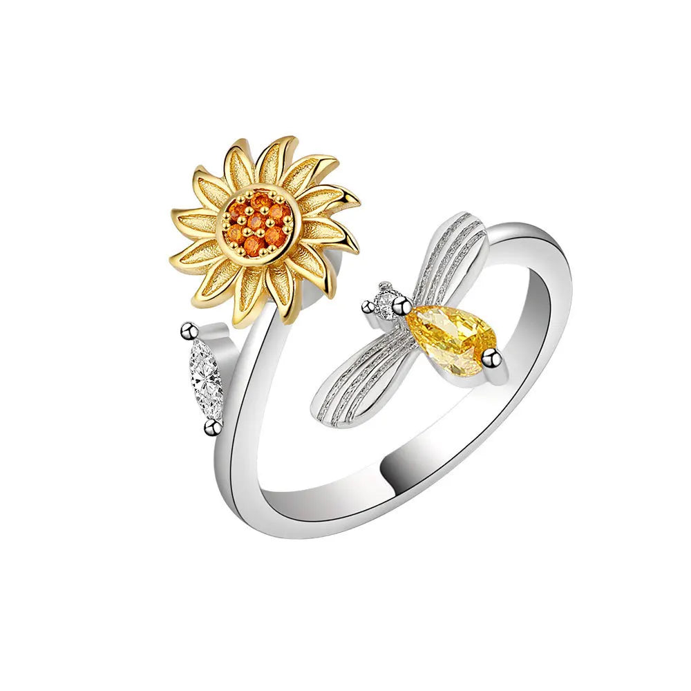 Rotating bee and flower ring