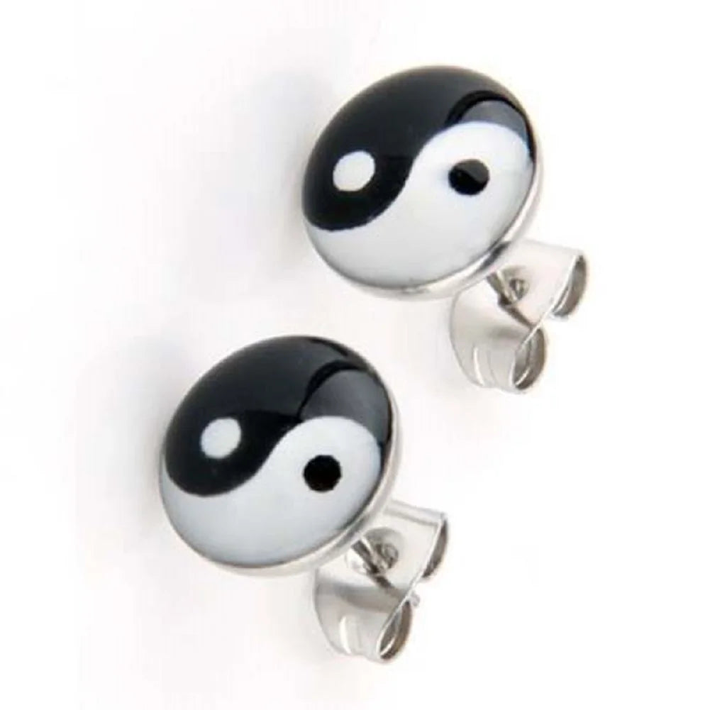 Juodos ir baltos Yin Yang smeigtukai auskarai
