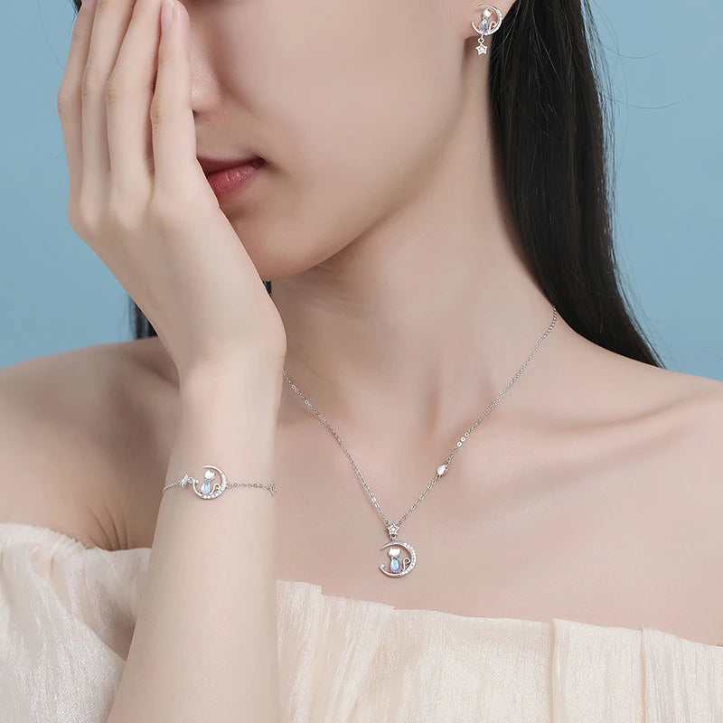 Bracelet avec Chat Pierre de Lune et Zircon