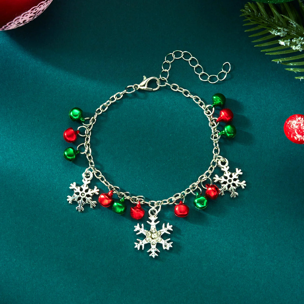 Bracelet avec Flocons de Neige et Boules de Noël