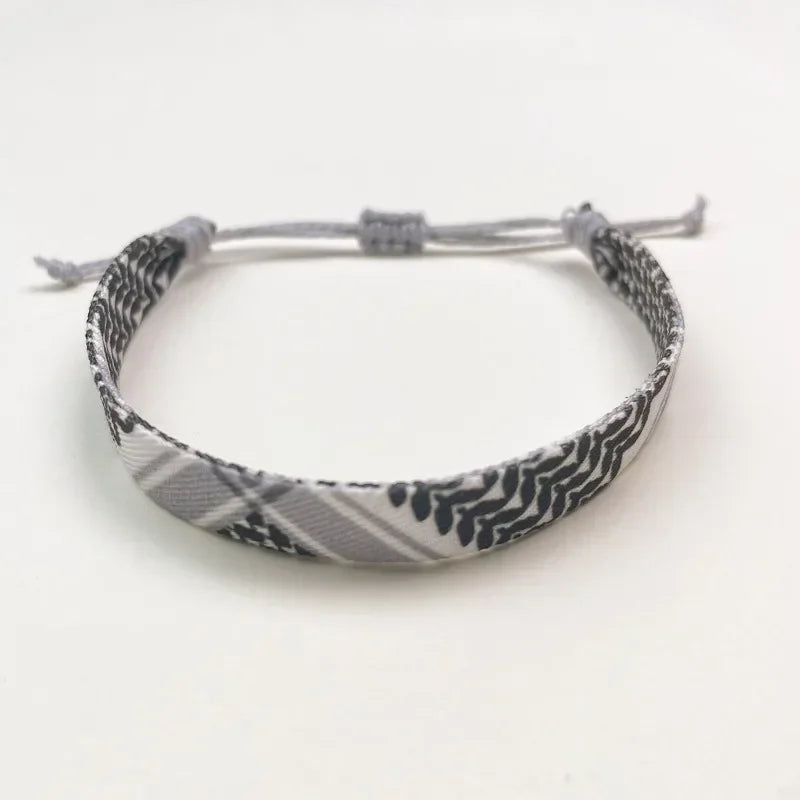 Bracelet with gray Arabic Keffiyeh geometric patterns