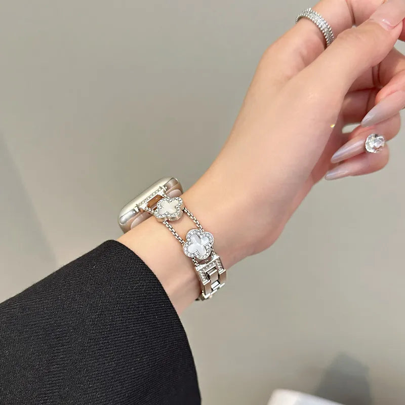 Zamjenski remen za Apple Watch - dizajn djeteline u srebru