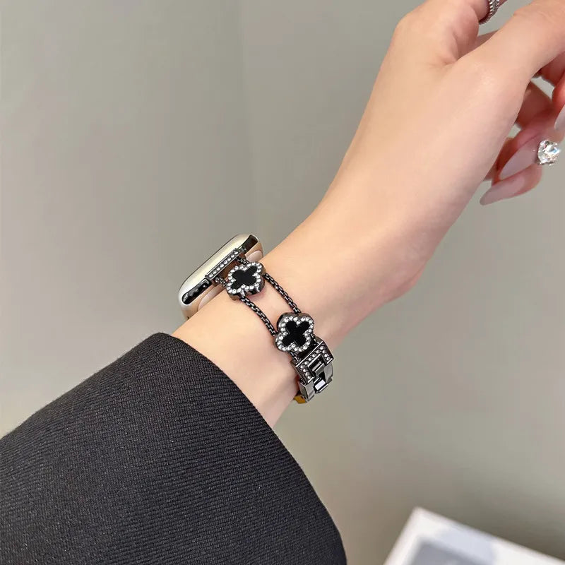 Zamjenski remen za Apple Watch - dizajn djeteline u crnoj boji