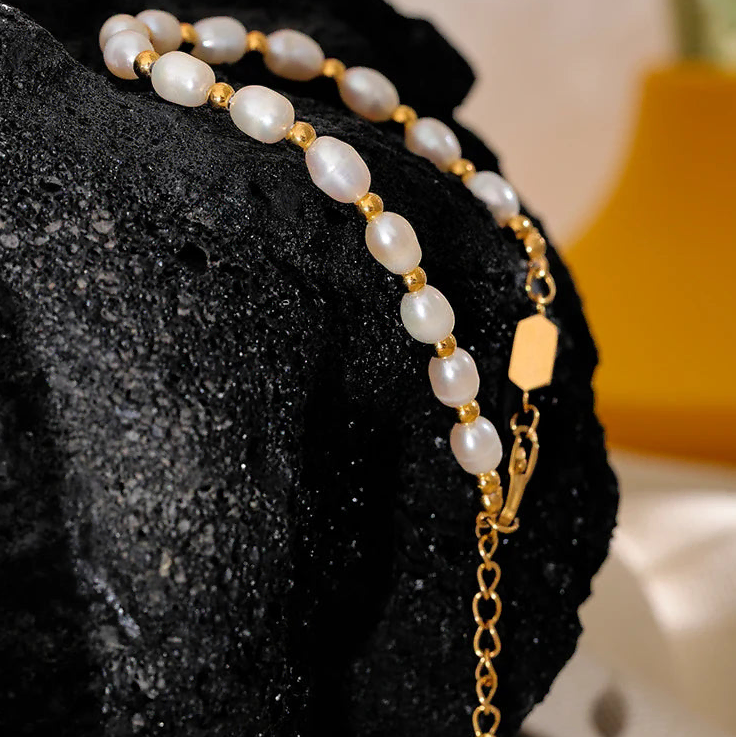 Freshwater pearl bracelet