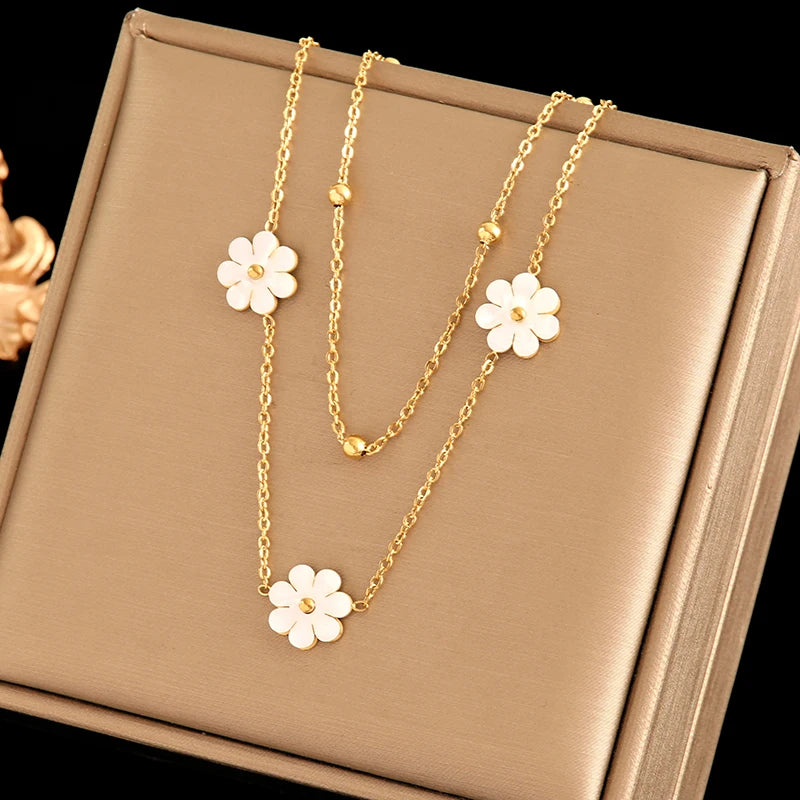 Set of 3 White Daisy Jewelry 