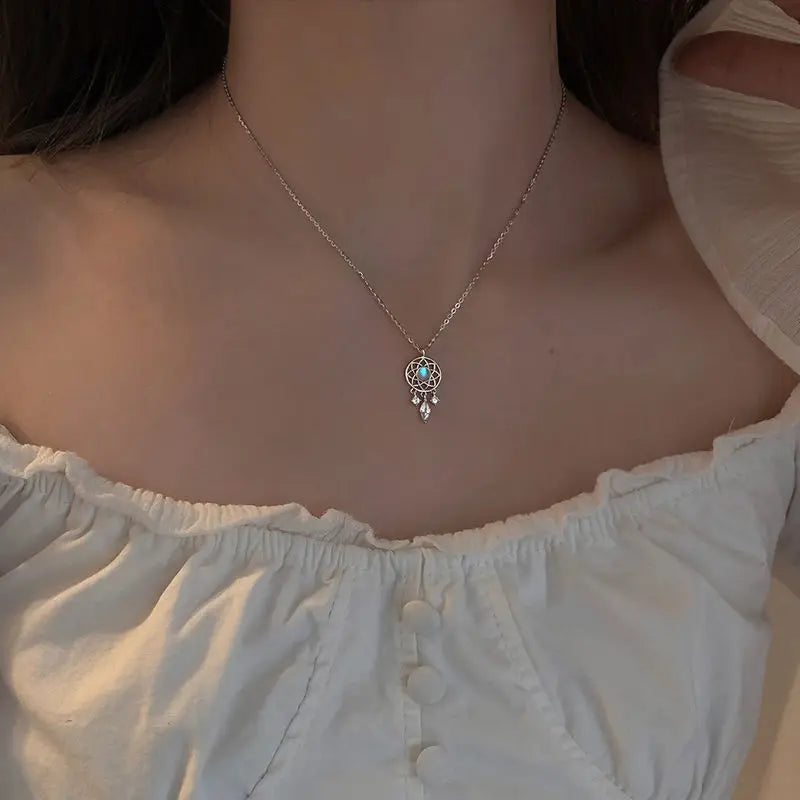 Collier avec Pendentif Elégant Pierre de Lune