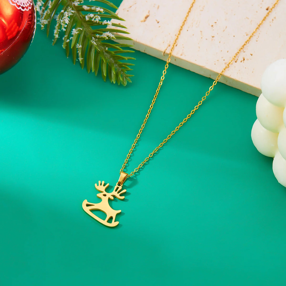 Collier avec Pendentif Hivernal renne or