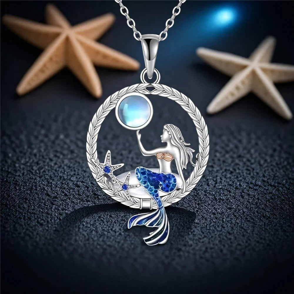 Collier avec Pendentif Sirène avec Zircon et Pierre de Lune