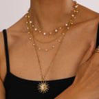 Collier avec Charmant Pendentif Soleil et Lune