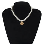Collier Pendentif Coquillage Coquille Saint-Jacques avec Perles Blanches