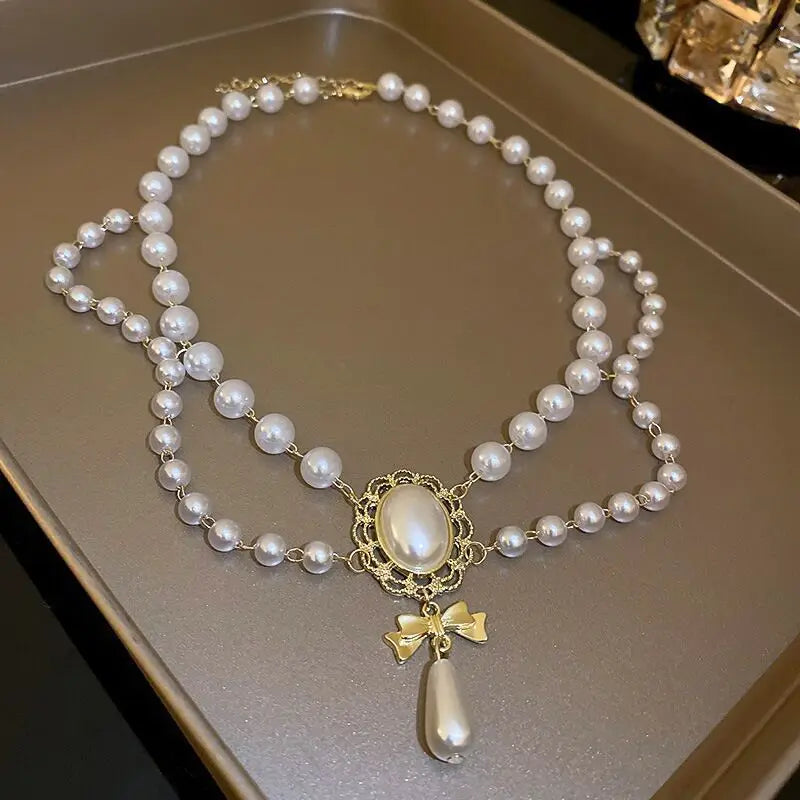 Collier Ras de Cou avec Pendentifs Perles Style Baroque