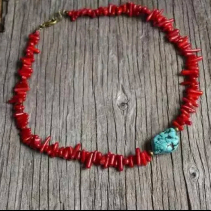 Collier Ras de Cou Pendentifs Pierre et Corail