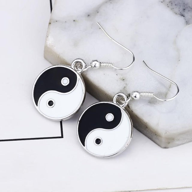 Yin Yang sidabro auskaras